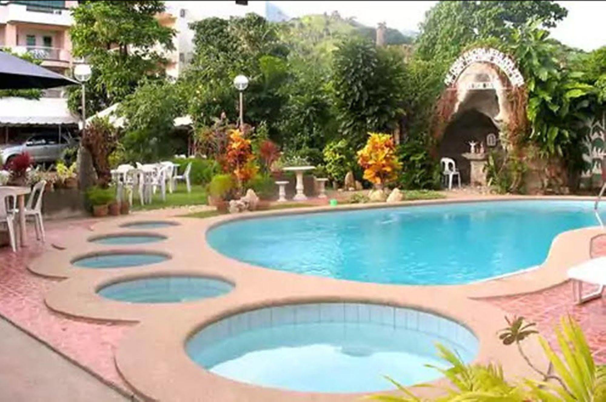 Apartelle De Francesca Puerto Galera Buitenkant foto