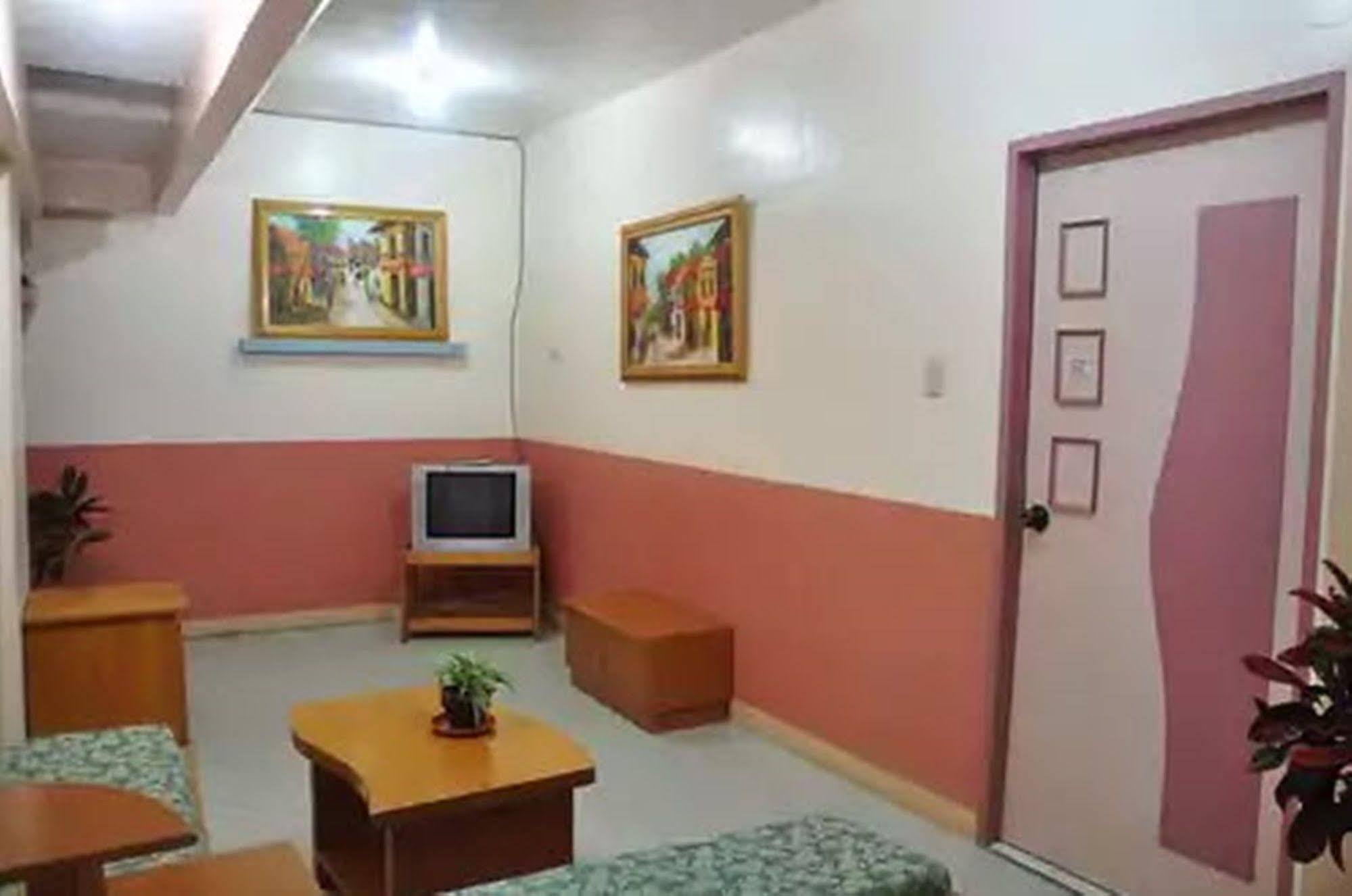 Apartelle De Francesca Puerto Galera Buitenkant foto